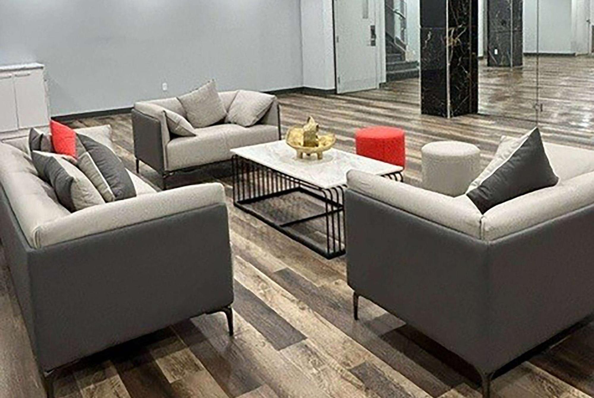 Ramada By Wyndham West Edmonton Hotel & Suites Εξωτερικό φωτογραφία