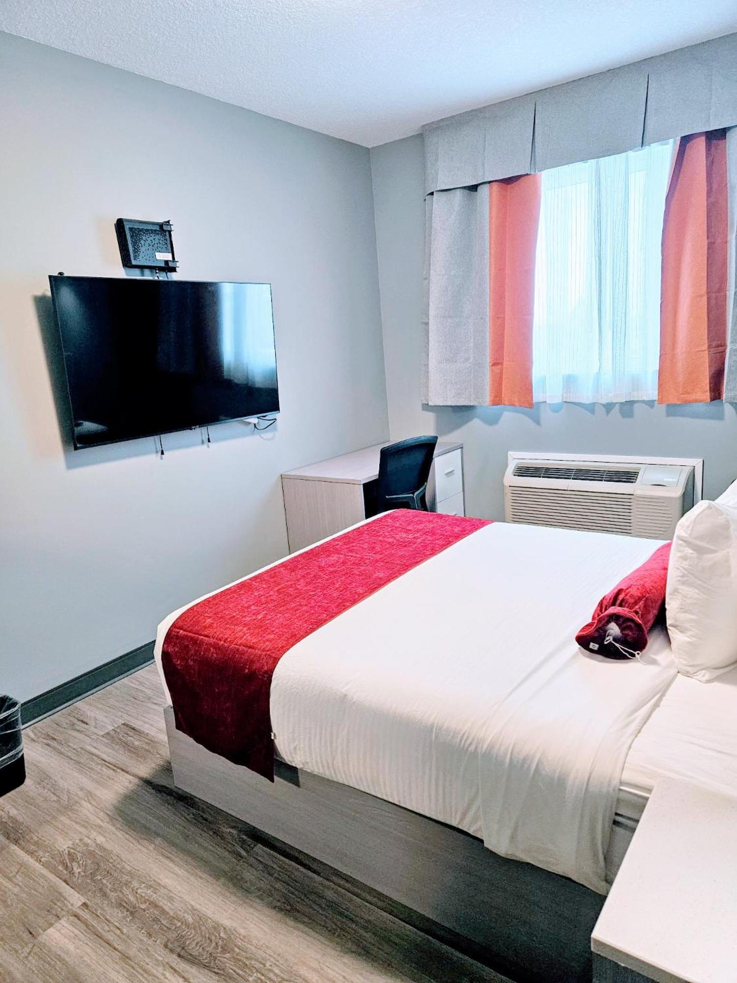 Ramada By Wyndham West Edmonton Hotel & Suites Εξωτερικό φωτογραφία