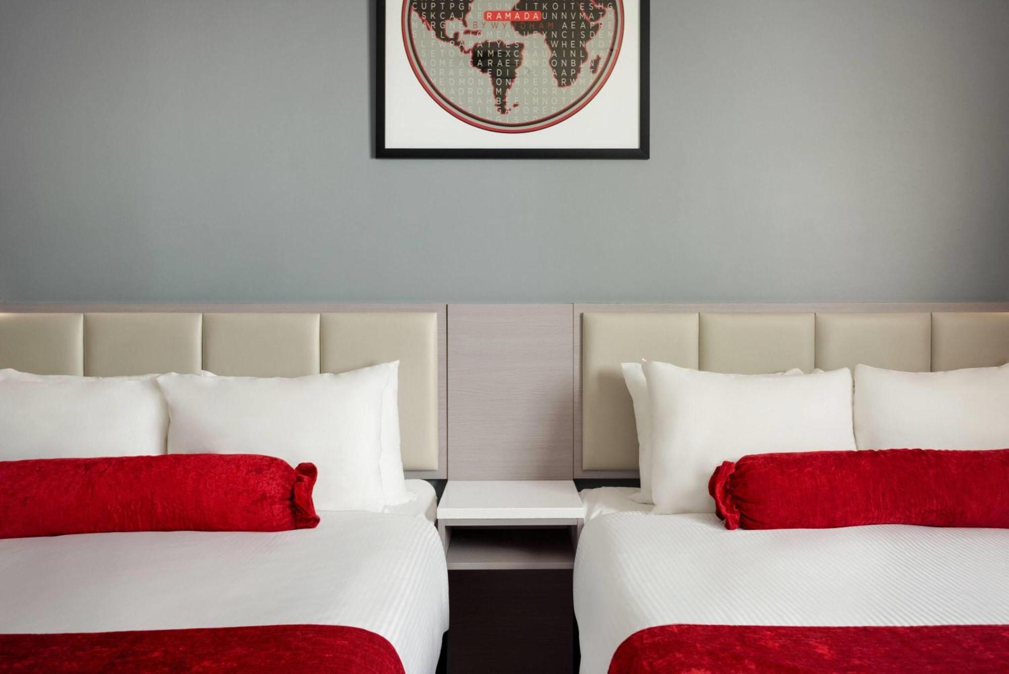 Ramada By Wyndham West Edmonton Hotel & Suites Εξωτερικό φωτογραφία
