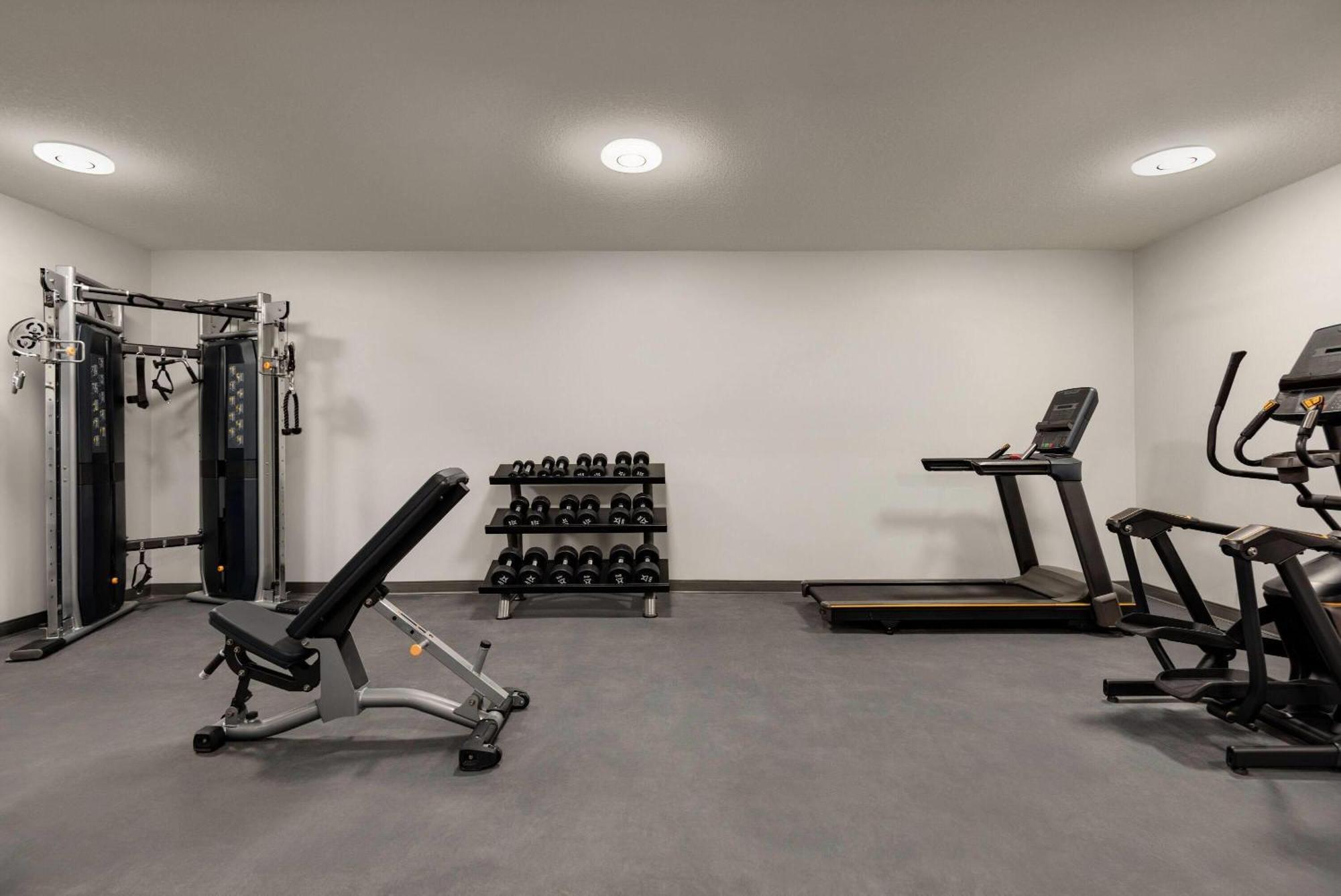 Ramada By Wyndham West Edmonton Hotel & Suites Εξωτερικό φωτογραφία