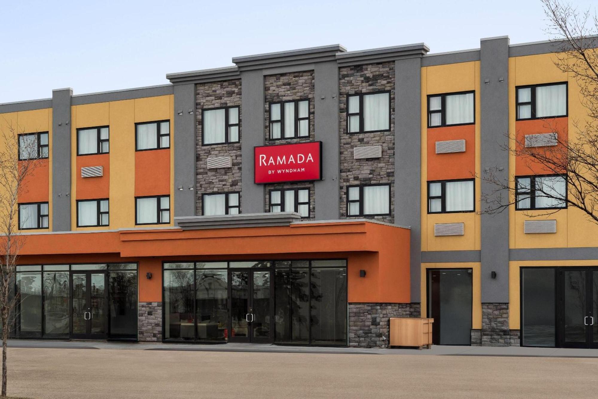 Ramada By Wyndham West Edmonton Hotel & Suites Εξωτερικό φωτογραφία