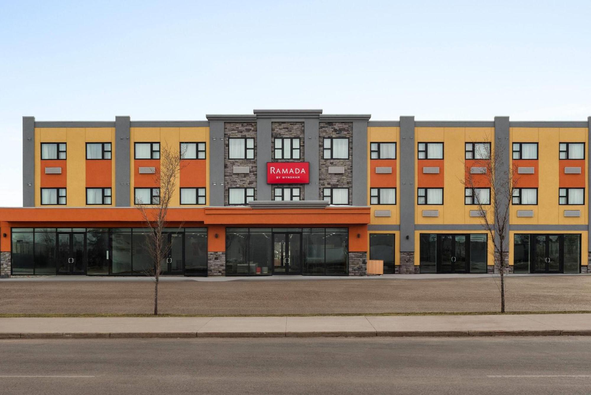 Ramada By Wyndham West Edmonton Hotel & Suites Εξωτερικό φωτογραφία